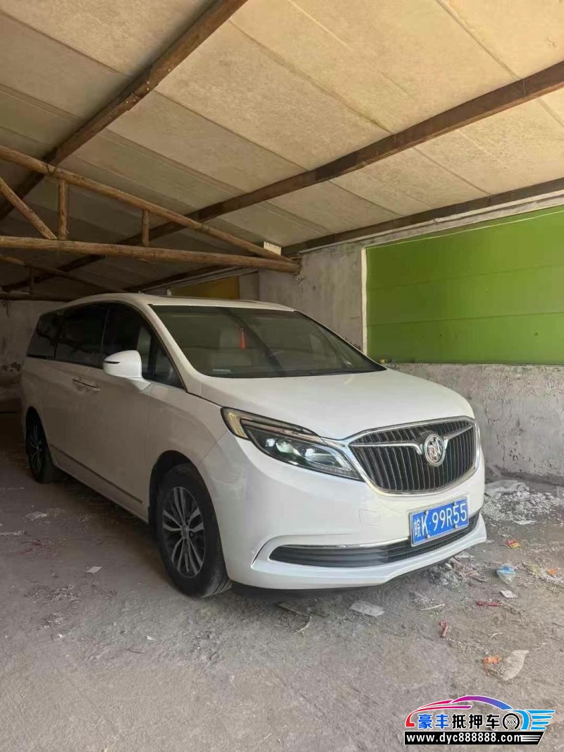 17年别克GL8轿车抵押车出售