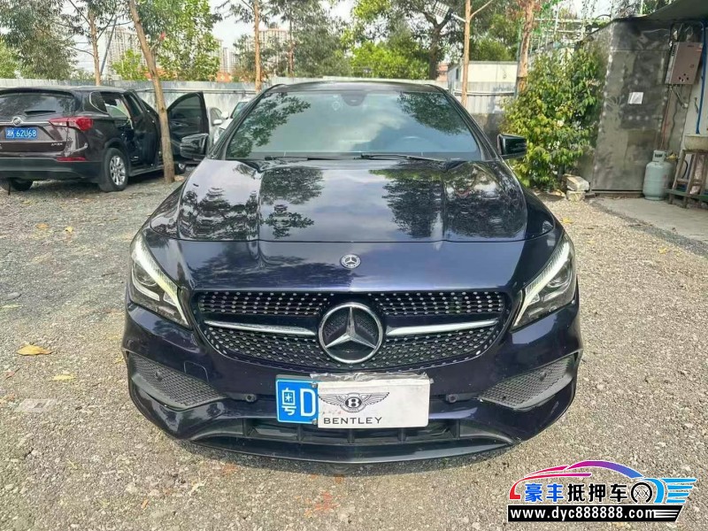 17年奔驰CLA轿车抵押车出售
