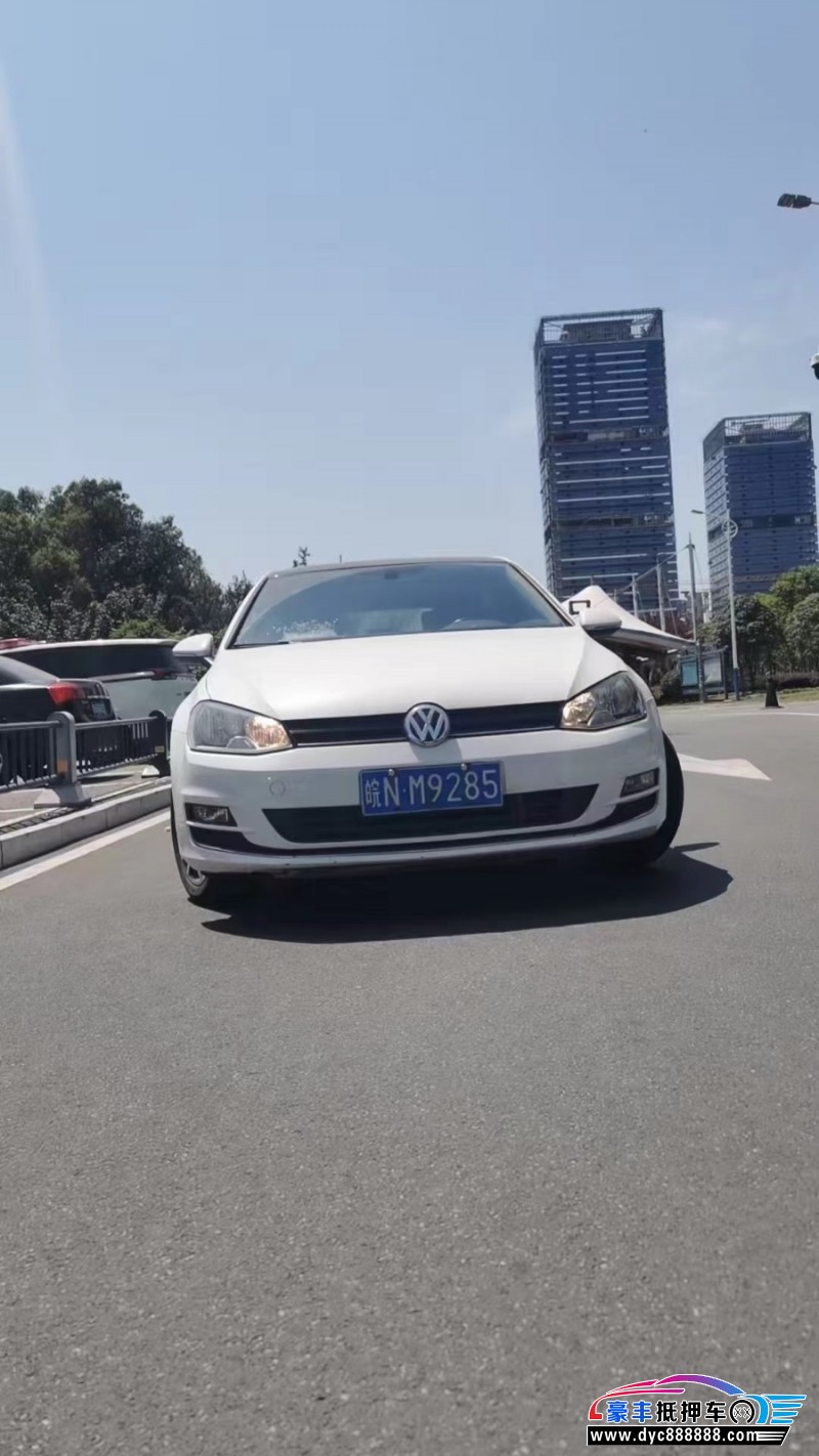 16年大众高尔夫轿车抵押车出售