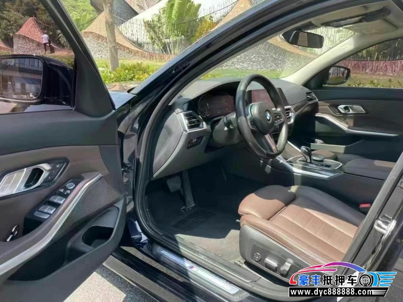 20年宝马3系轿车抵押车出售