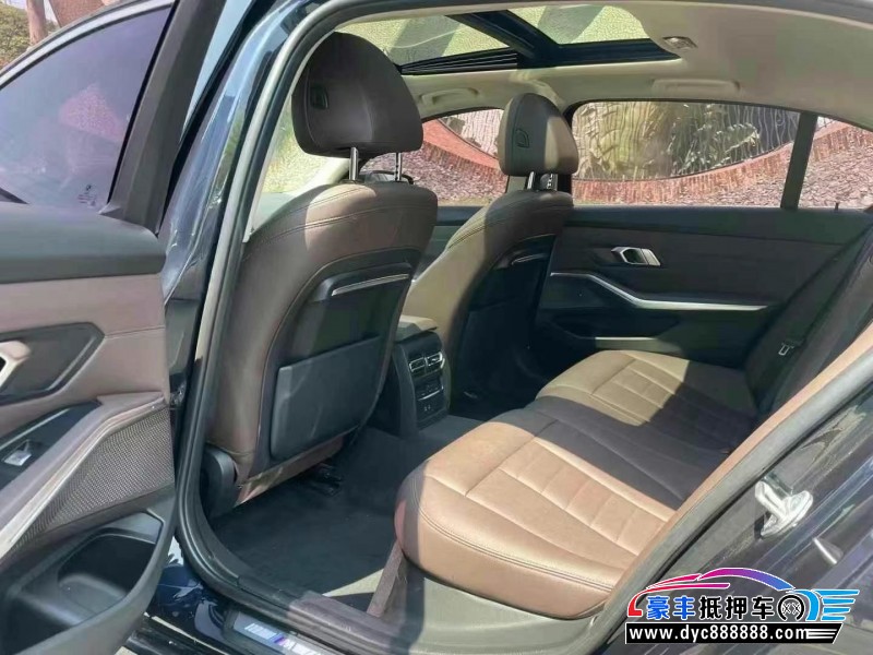 20年宝马3系轿车抵押车出售