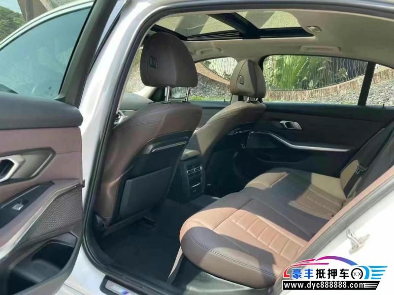 21年宝马3系轿车抵押车出售