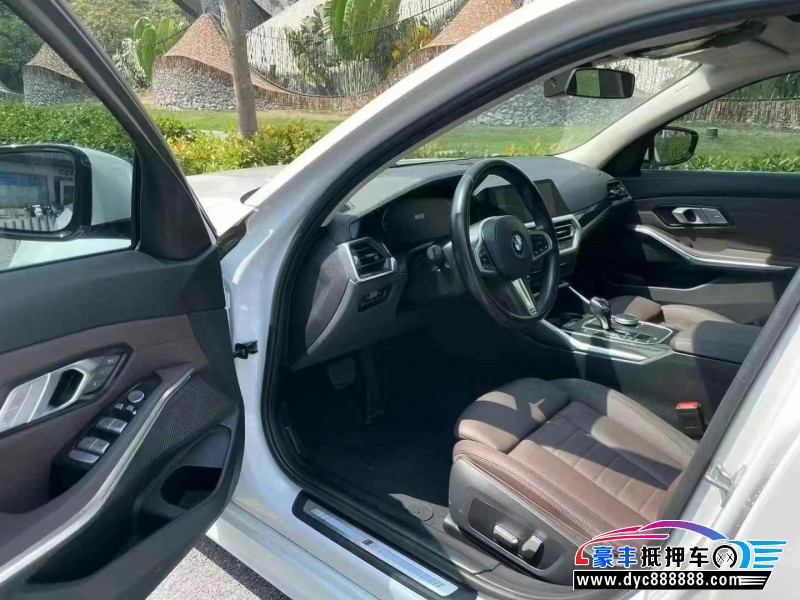 21年宝马3系轿车抵押车出售