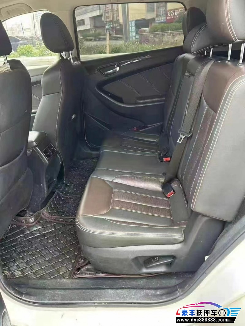 20年东风风光580轿车抵押车出售