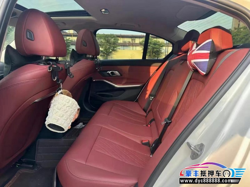 24年宝马3系轿车抵押车出售