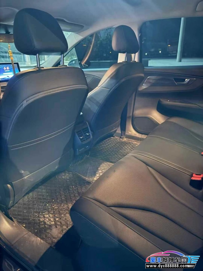 24年红旗EQM5轿车抵押车出售