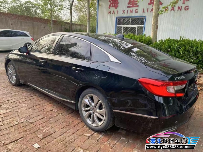 18年本田雅阁轿车抵押车出售