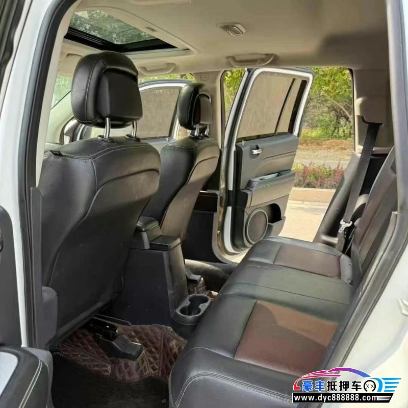 16年Jeep指南者轿车抵押车出售