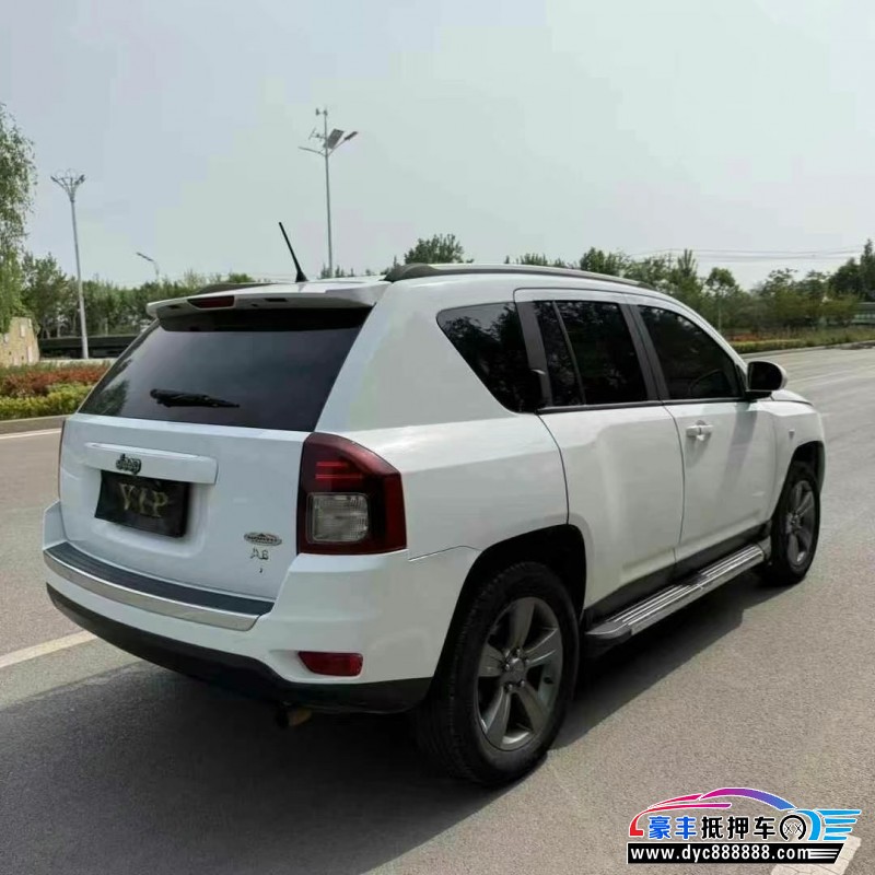 16年Jeep指南者轿车抵押车出售