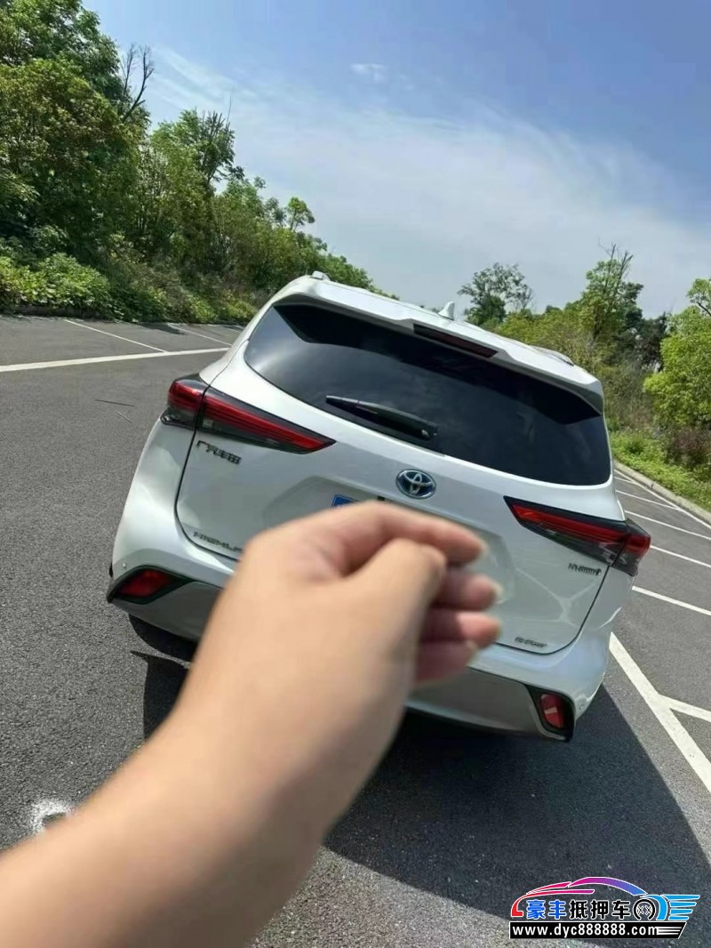 21年丰田汉兰达轿车抵押车出售