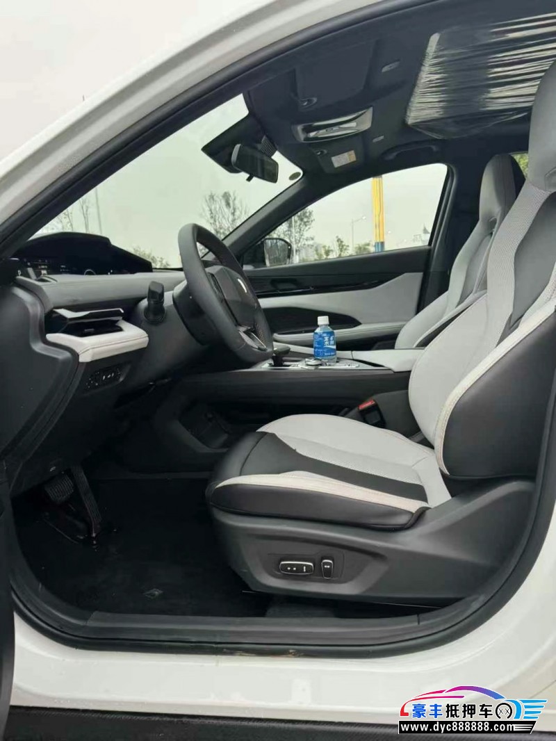 25年长安长安UNI轿车抵押车出售