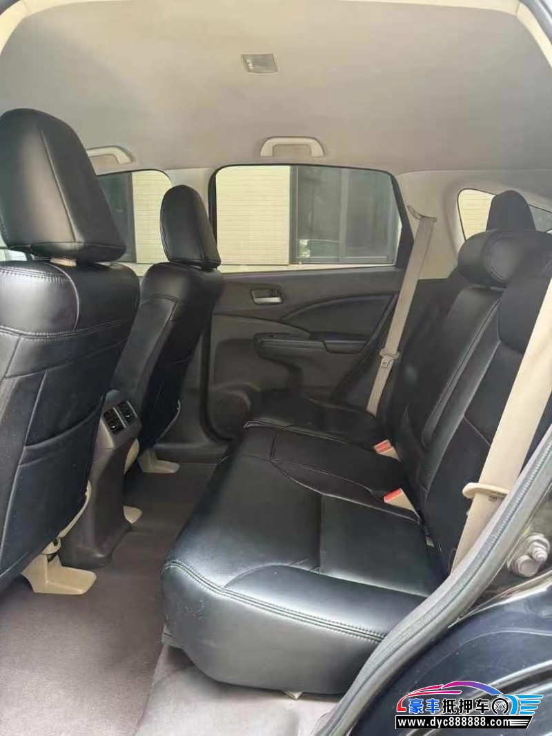 14年本田CR-V轿车抵押车出售