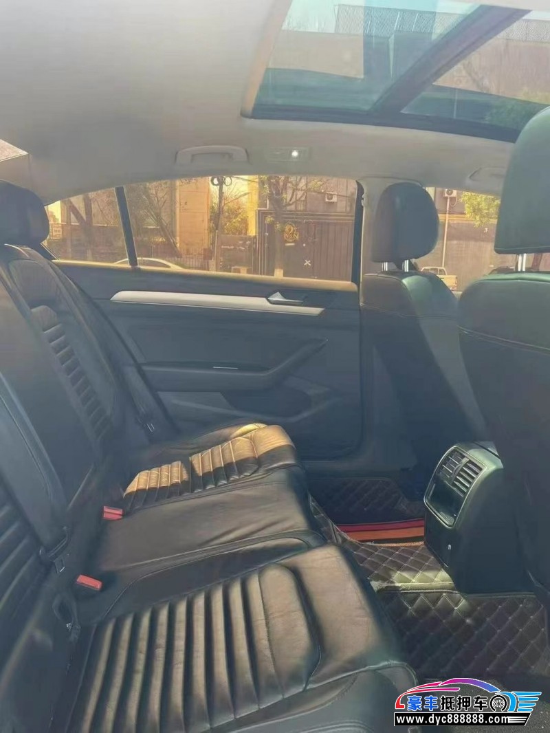 18年大众迈腾轿车抵押车出售