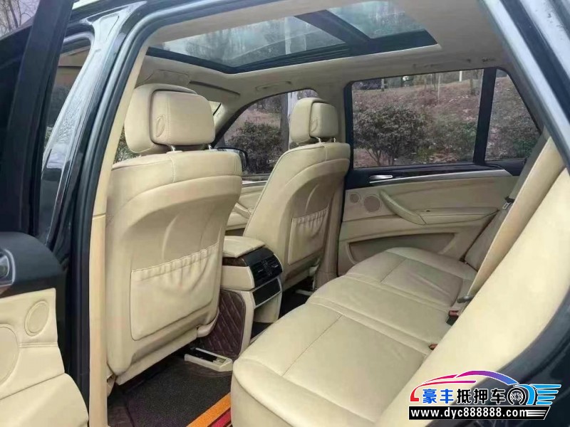 13年宝马X5轿车抵押车出售