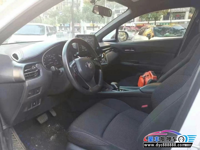 21年丰田C-HR轿车抵押车出售