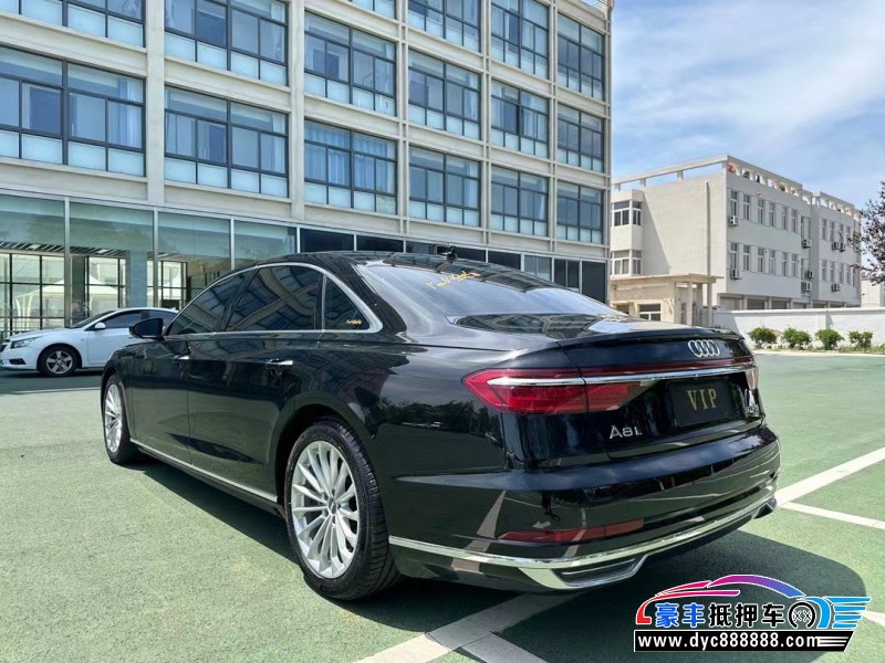 20年奥迪A8L轿车抵押车出售