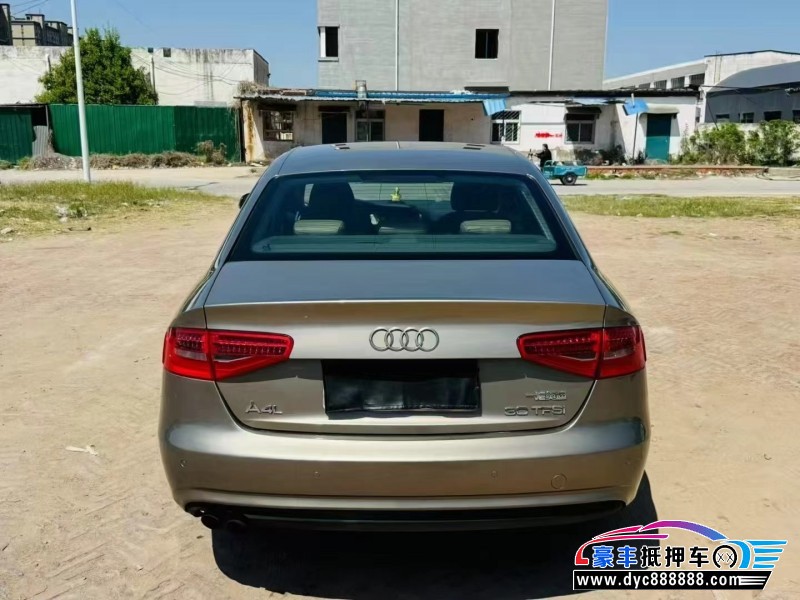 13年奥迪A4L轿车抵押车出售