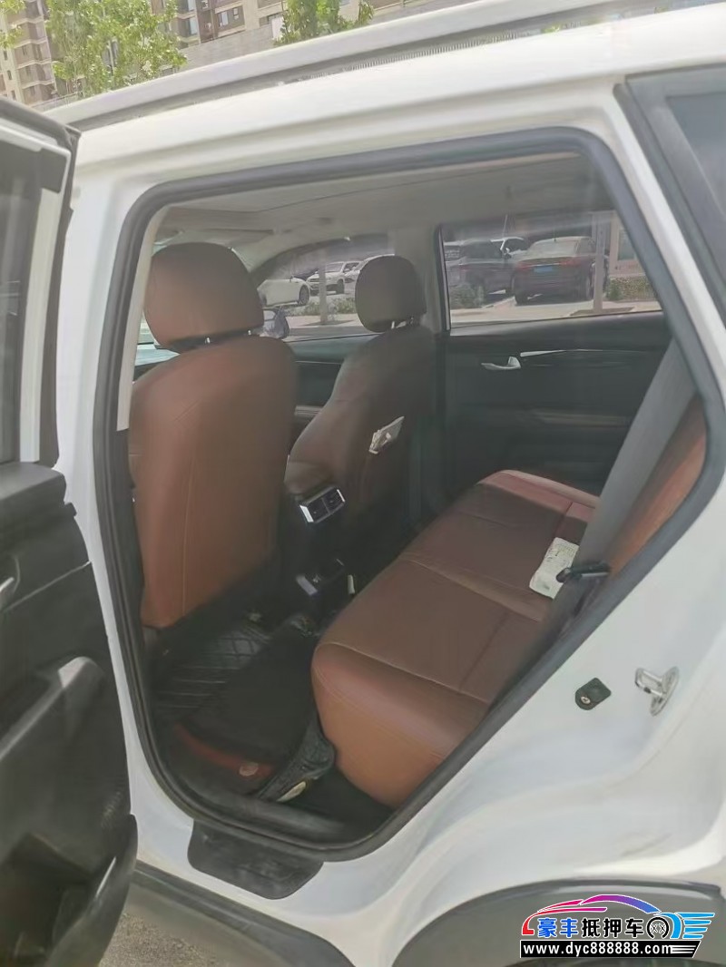 22年起亚智跑轿车抵押车出售