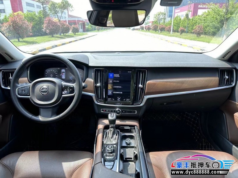 20年沃尔沃S90轿车抵押车出售