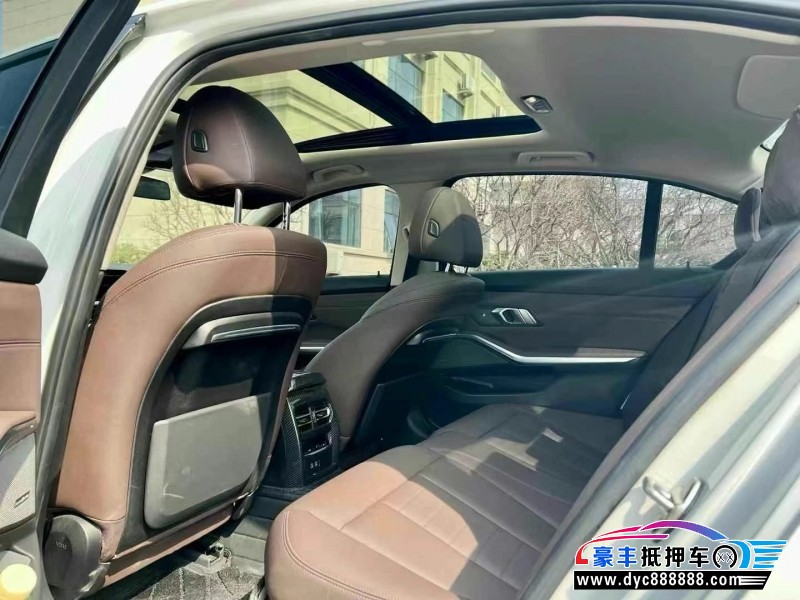 21年宝马3系轿车抵押车出售