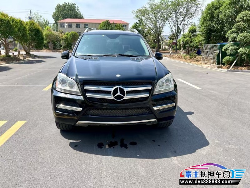 12年奔驰GL轿车抵押车出售
