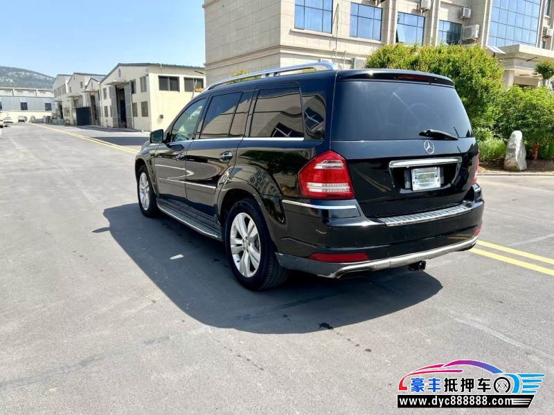 12年奔驰GL轿车抵押车出售