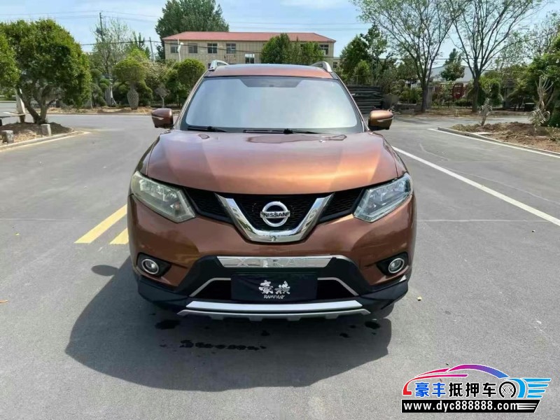 17年日产奇骏轿车抵押车出售