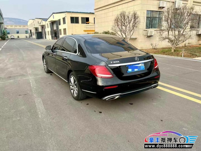 18年奔驰E轿车抵押车出售