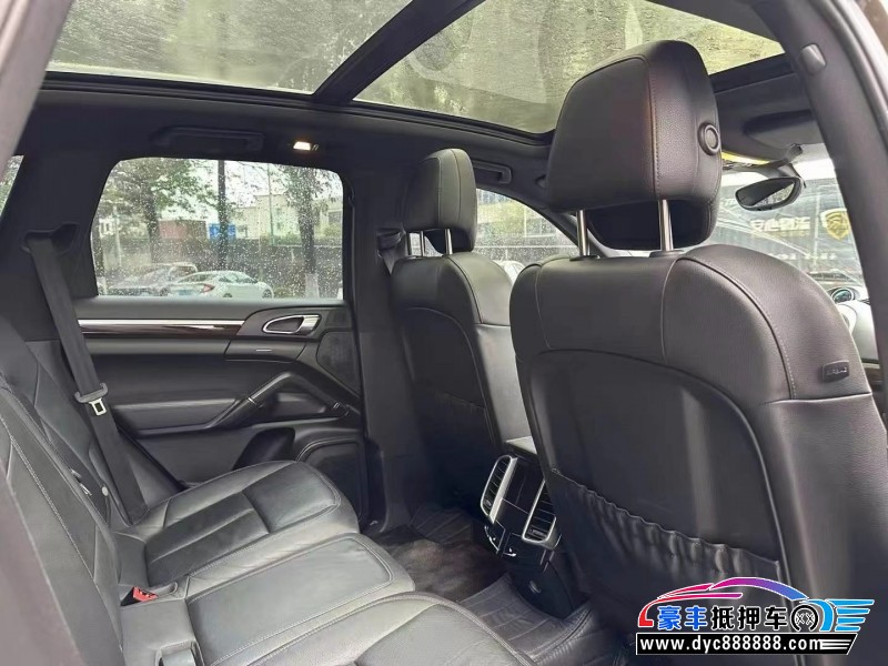 13年保时捷卡宴轿车抵押车出售