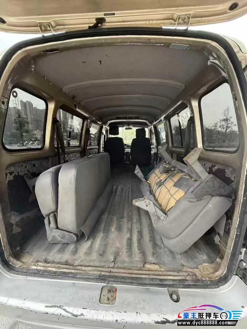 22年五菱汽车五菱荣光轿车抵押车出售