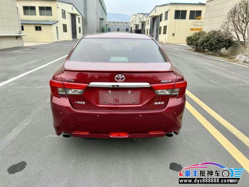 14年丰田锐志轿车抵押车出售