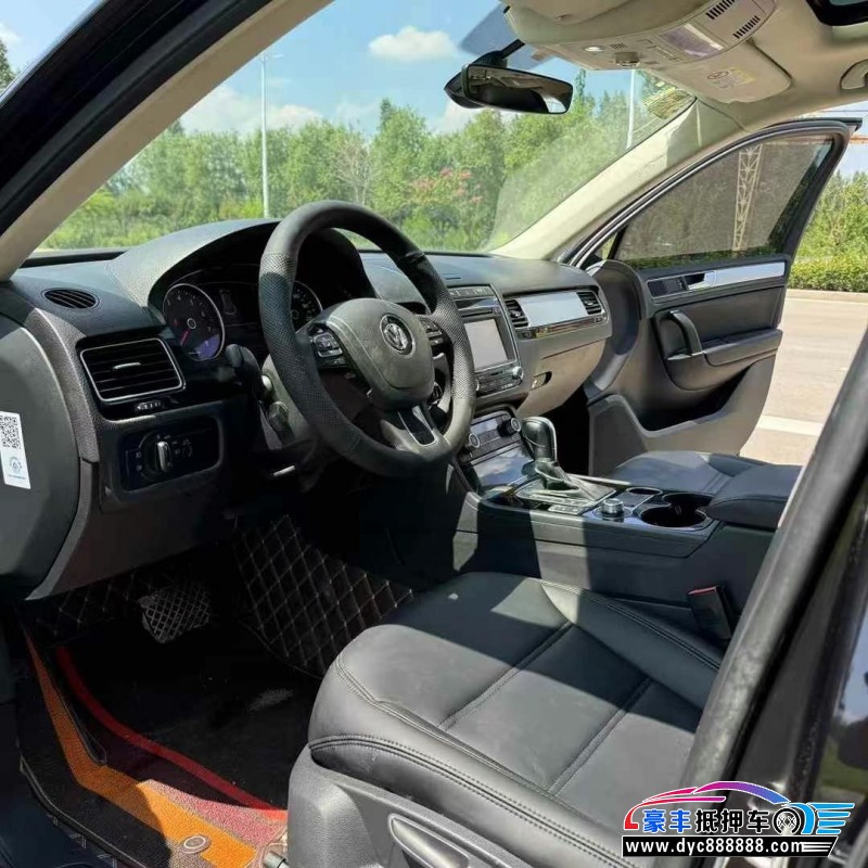 17年大众途锐轿车抵押车出售