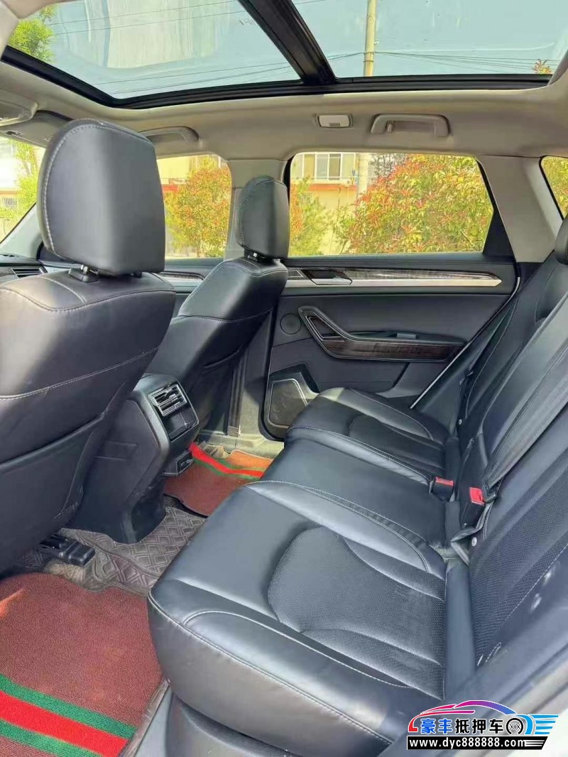 19年众泰大迈X7轿车抵押车出售