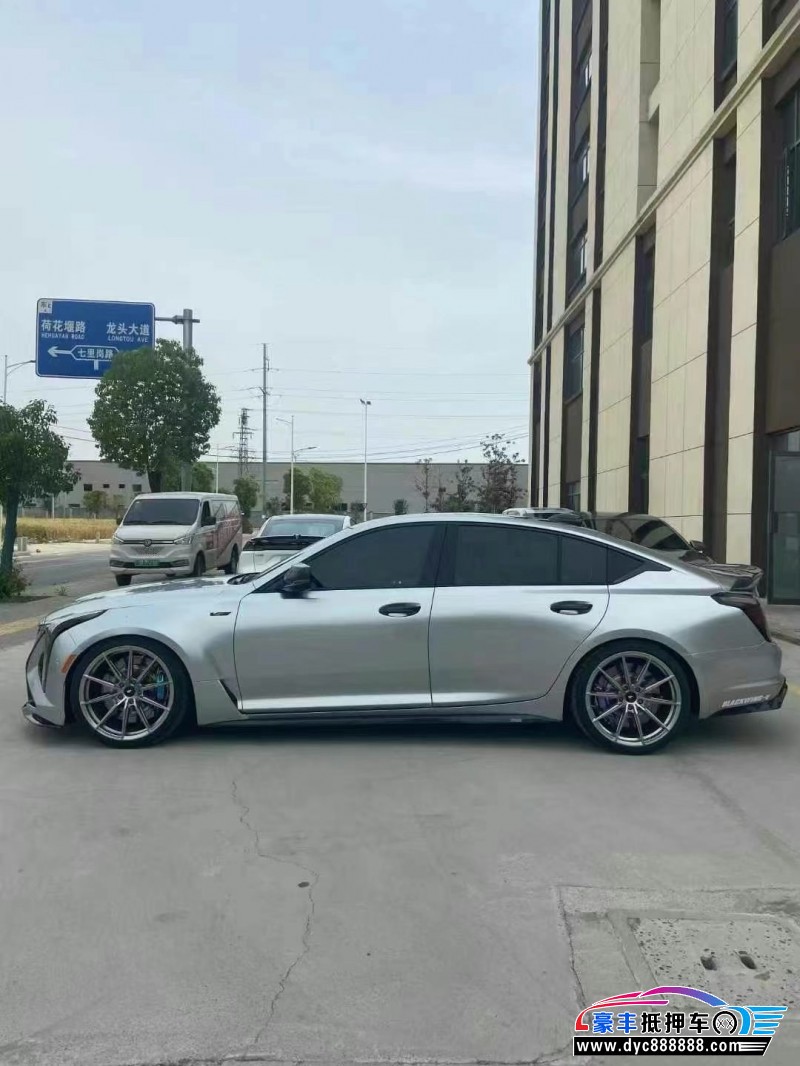 24年凯迪拉克CT5轿车抵押车出售