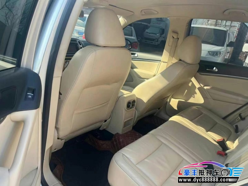 13年大众途观轿车抵押车出售