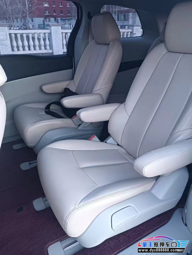 21年别克GL8轿车抵押车出售