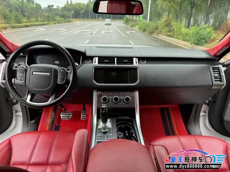 16年路虎揽胜运动轿车抵押车出售