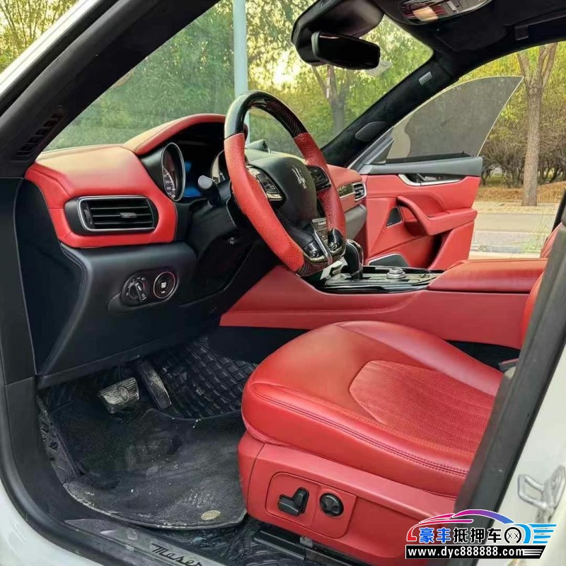 18年玛莎拉蒂莱万特轿车抵押车出售