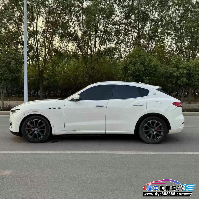 18年玛莎拉蒂莱万特轿车抵押车出售