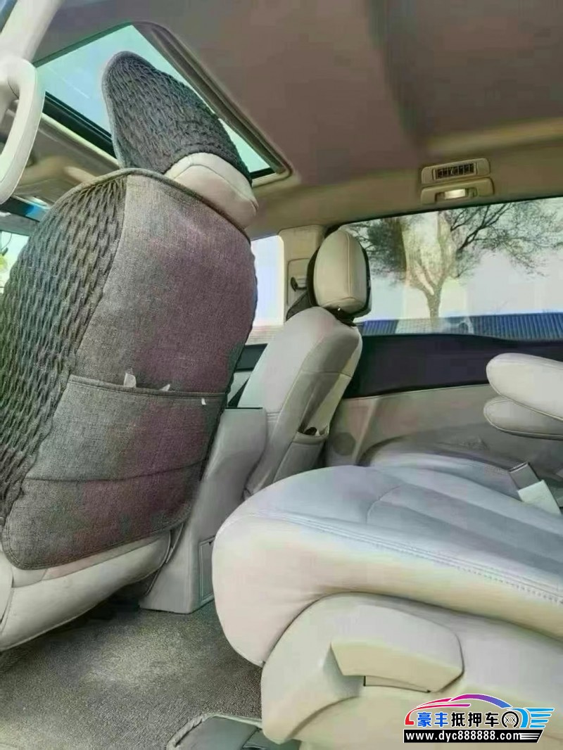 15年别克GL8轿车抵押车出售