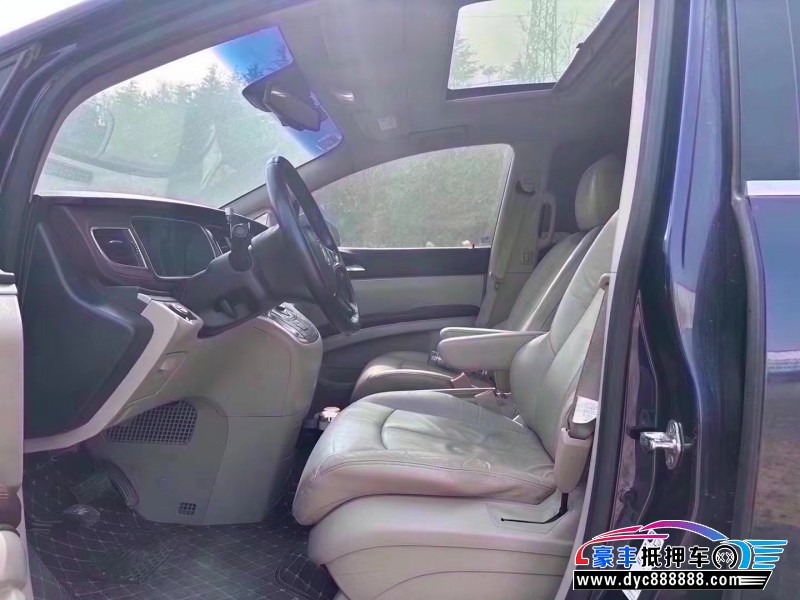 15年别克GL8轿车抵押车出售