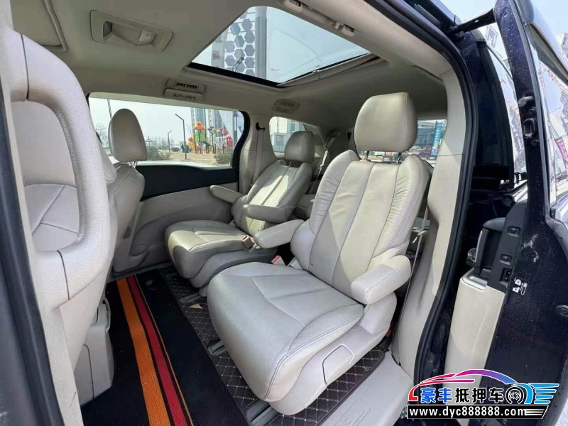 15年别克GL8轿车抵押车出售