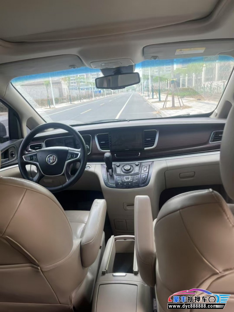 14年别克GL8轿车抵押车出售