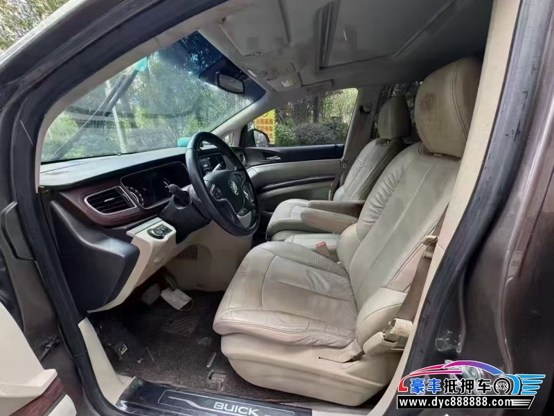 18年别克GL8轿车抵押车出售