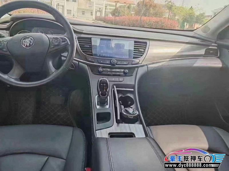 22年别克君越轿车抵押车出售