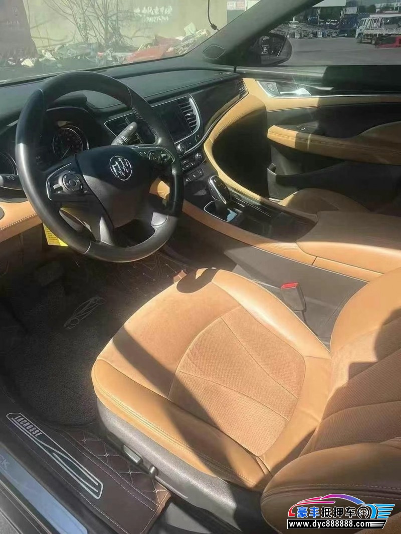 17年别克君越轿车抵押车出售