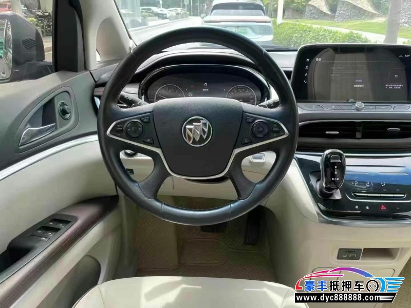 22年别克GL8轿车抵押车出售