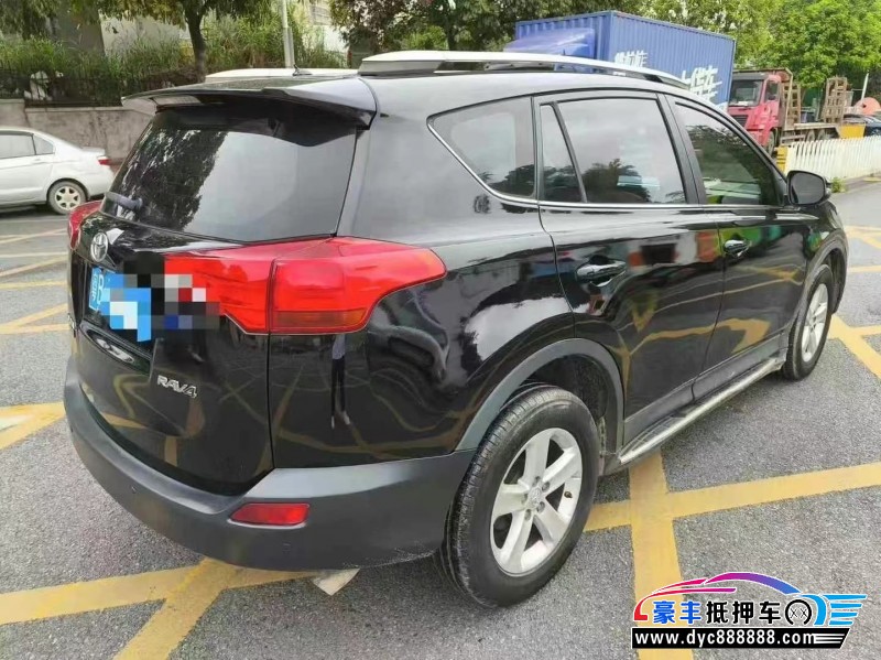 14年丰田RAV4轿车抵押车出售