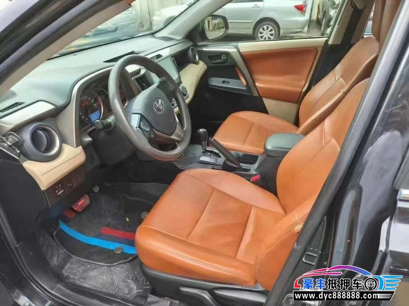 14年丰田RAV4轿车抵押车出售