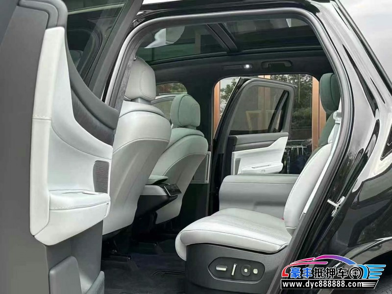 24年蔚来ES8轿车抵押车出售